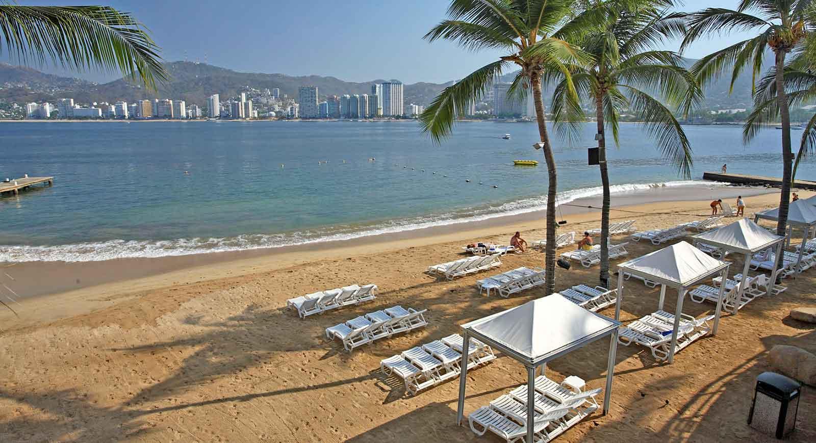 Ritz Acapulco All Inclusive 외부 사진 View of the beach