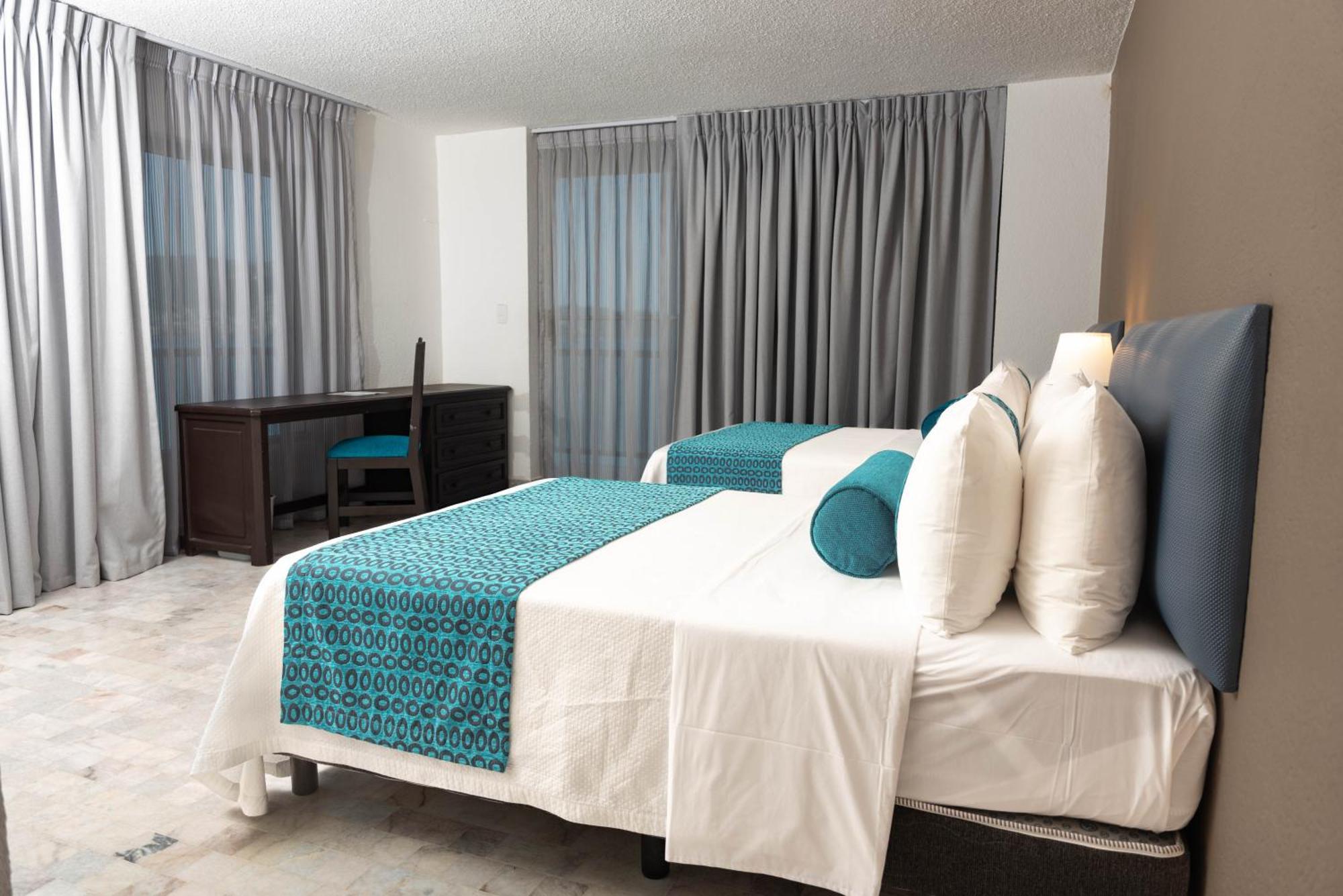 Ritz Acapulco All Inclusive 외부 사진 A bedroom at the hotel