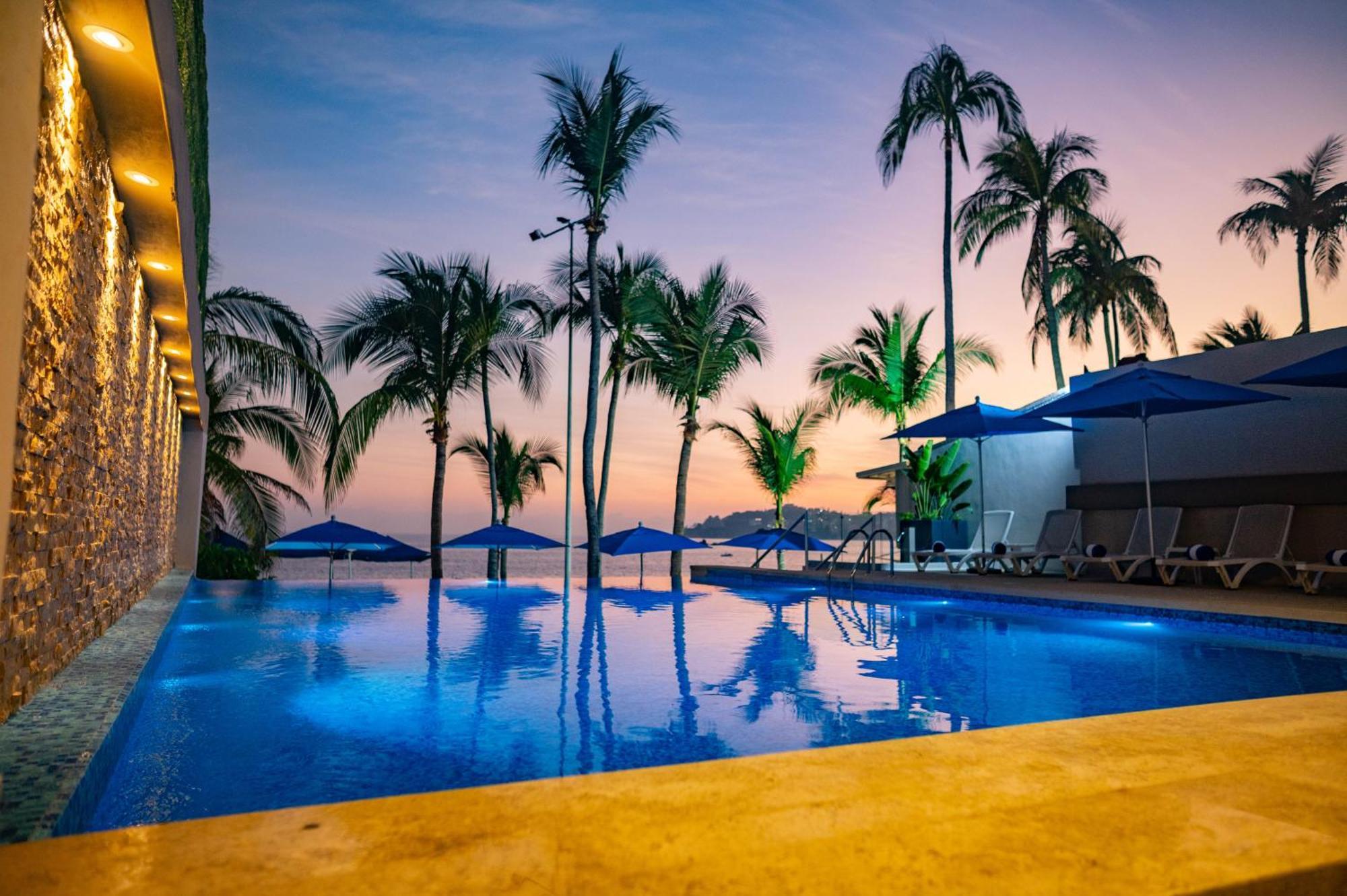 Ritz Acapulco All Inclusive 외부 사진 Infinity pool at the hotel